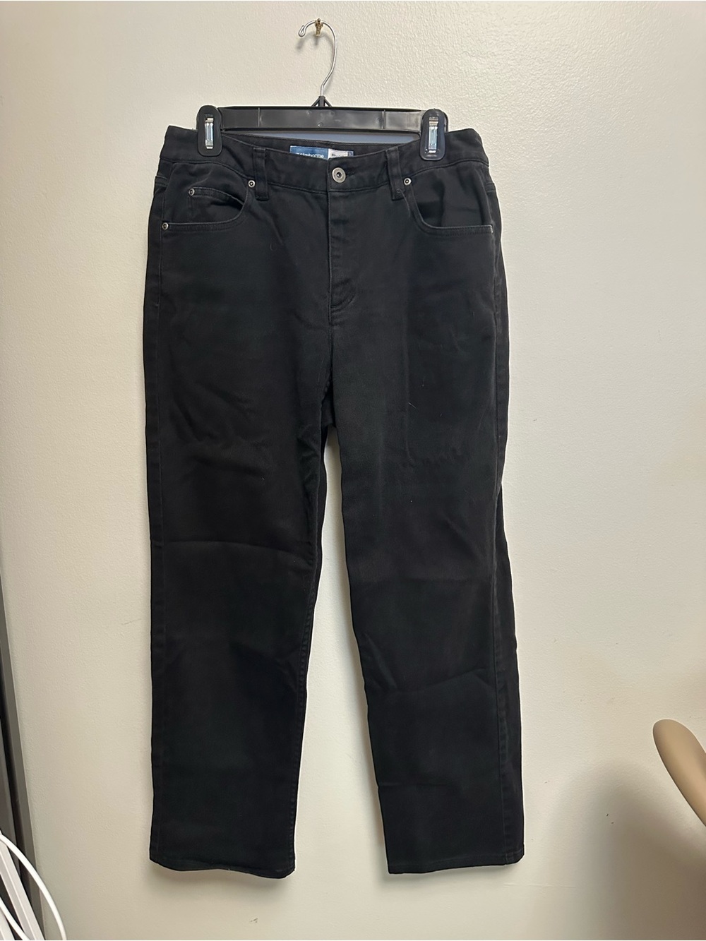 Black Women’s Straight-Leg Jeans